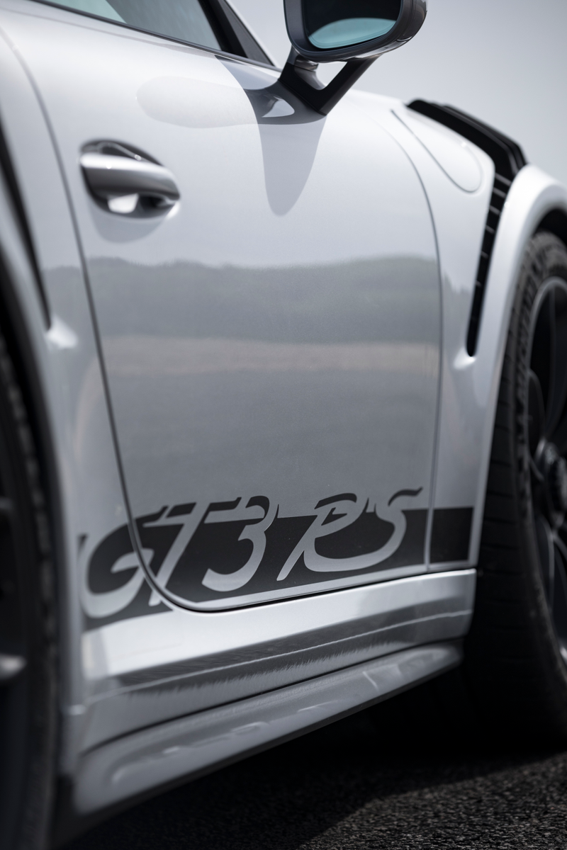 Illustration for article titled Put These Very Good 2019 Porsche 911 GT3 RS Photos In Your Life